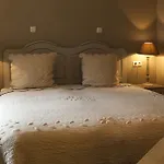 호텔 호프 반 퍼튼 4*