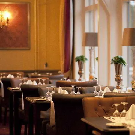 ホテル ホフ ファン 4*