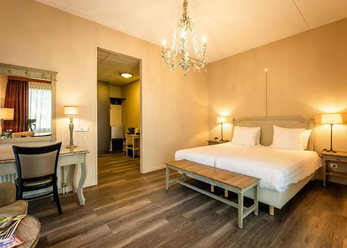 霍夫万普滕酒店 4*