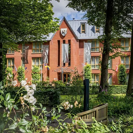 ホテル ホフ ファン 4*