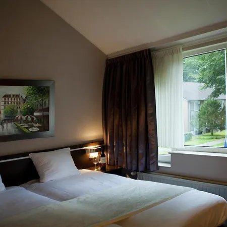 ホテル ホフ ファン 4*