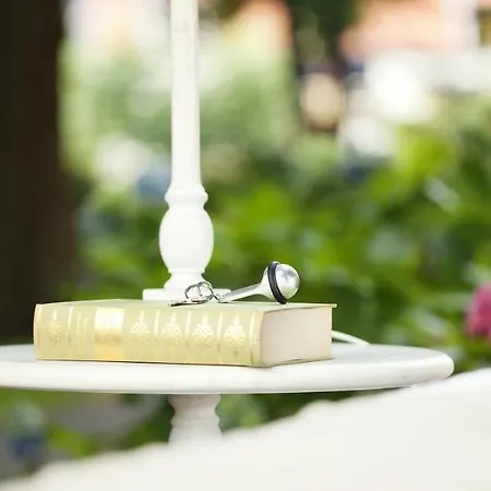 ホテル ホフ ファン 4*